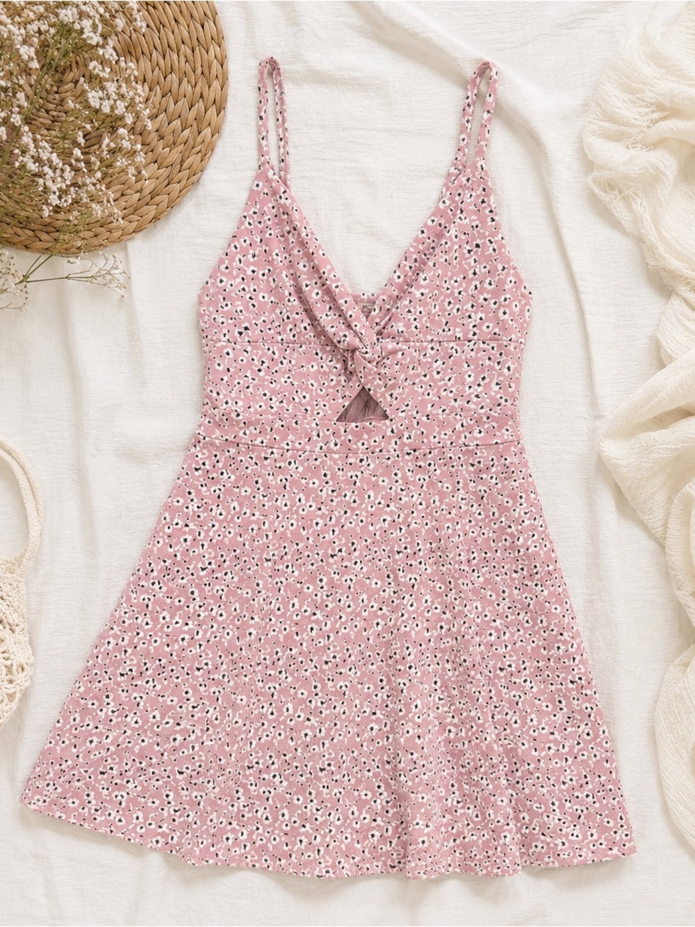 Francesca’s Mi Ami Pink Floral Mini Dress Women’s Size Medium